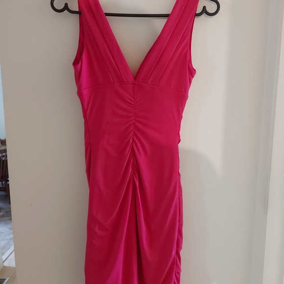 Le Chateau Pink Stretchy Dress - Picture 6 of 7